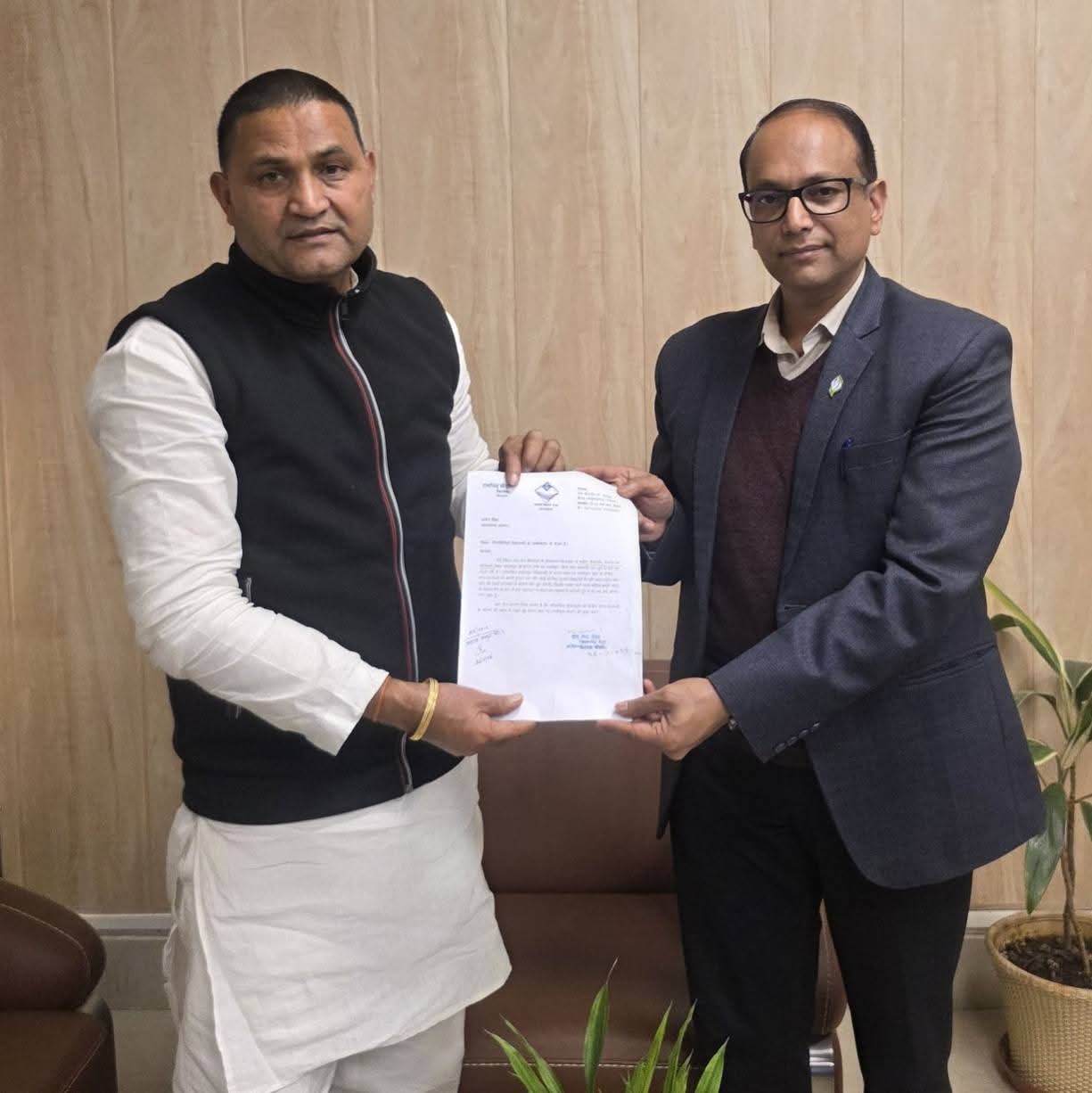 भीमताल की शिक्षा व्यवस्था में सुधार की बड़ी पहल: विधायक राम सिंह कैड़ा ने शिक्षा सचिव से की मुलाकात, 12 स्कूलों के उच्चीकरण की मांग